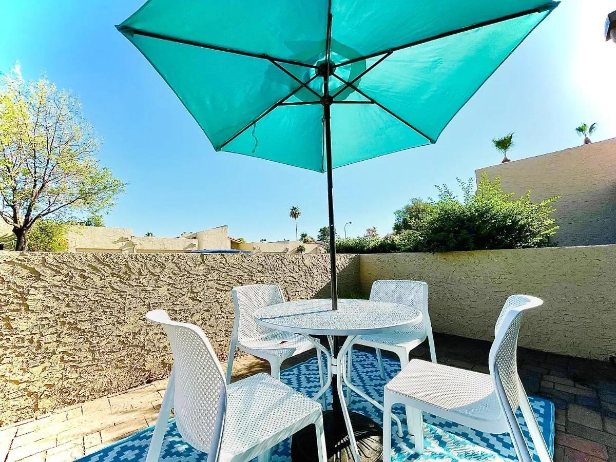 Hébergement de vacances Villa Scottsdale Paradise Escape-Close To Old Town, Next To Pool & Hot Tub