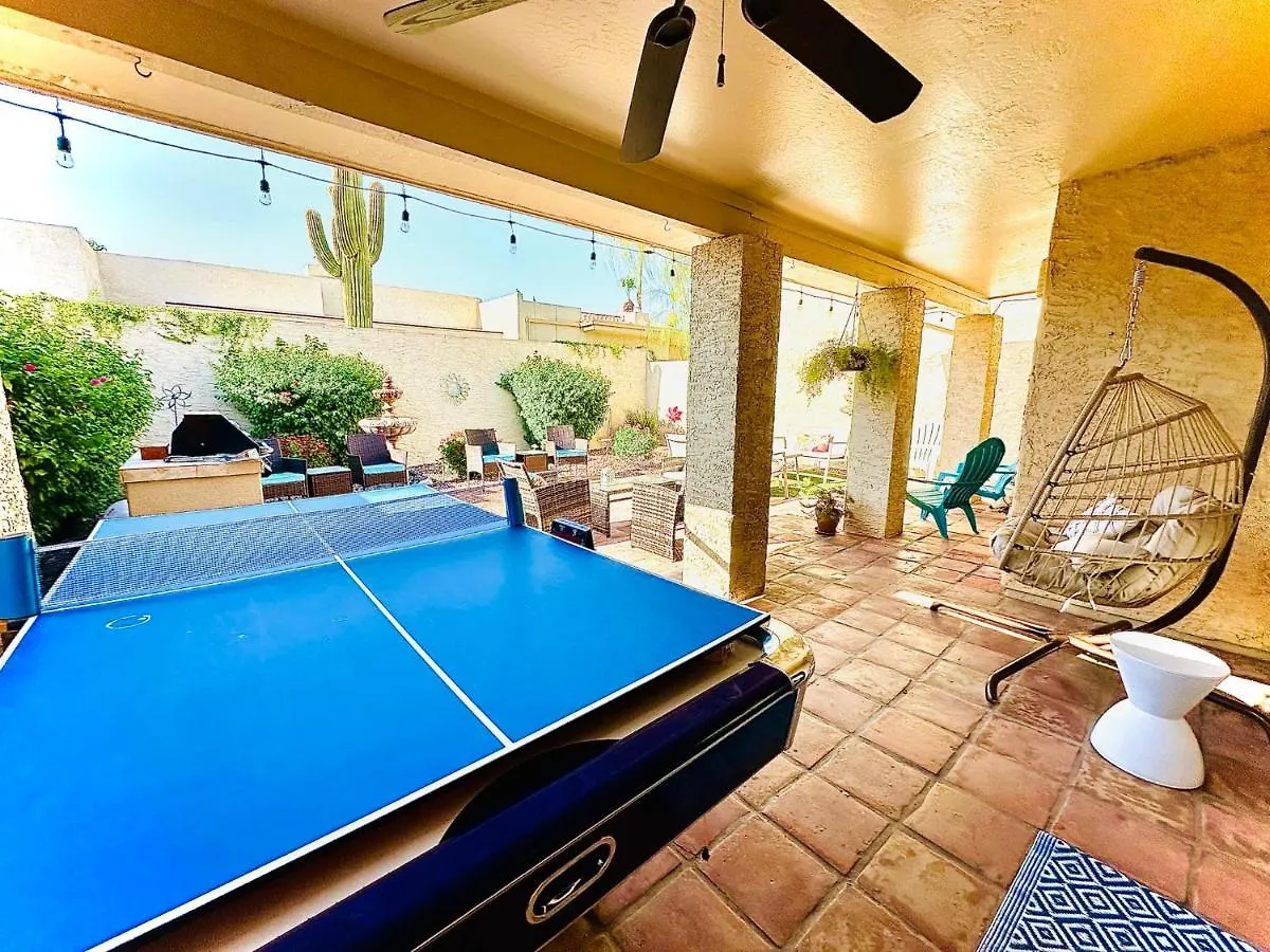 Villa Scottsdale Paradise Escape-Close To Old Town, Next To Pool & Hot Tub Hébergement de vacances